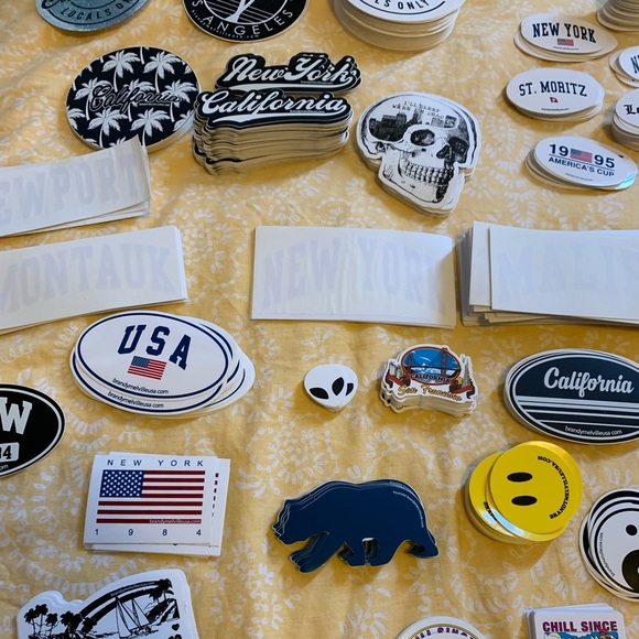 500 brandy Melville stickers - Picture 3 of 5